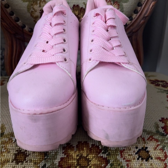 YRU USED Light Pink Platform Sneakers - Picture 6 of 11